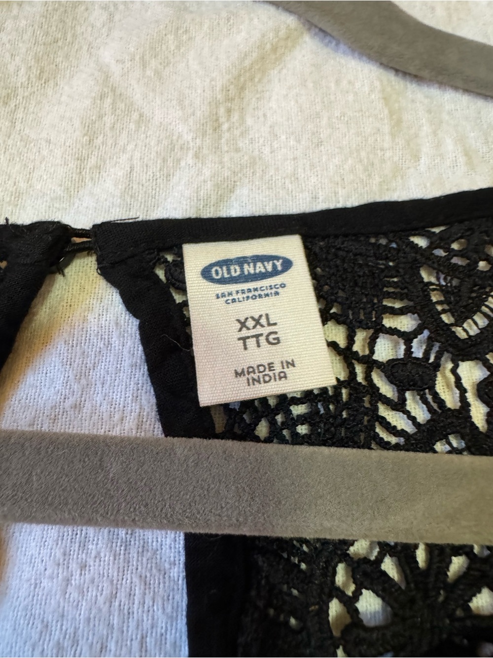 Old Navy XXL Black Lace Yoke Long Sleeve Blouse Top - Picture 2 of 6